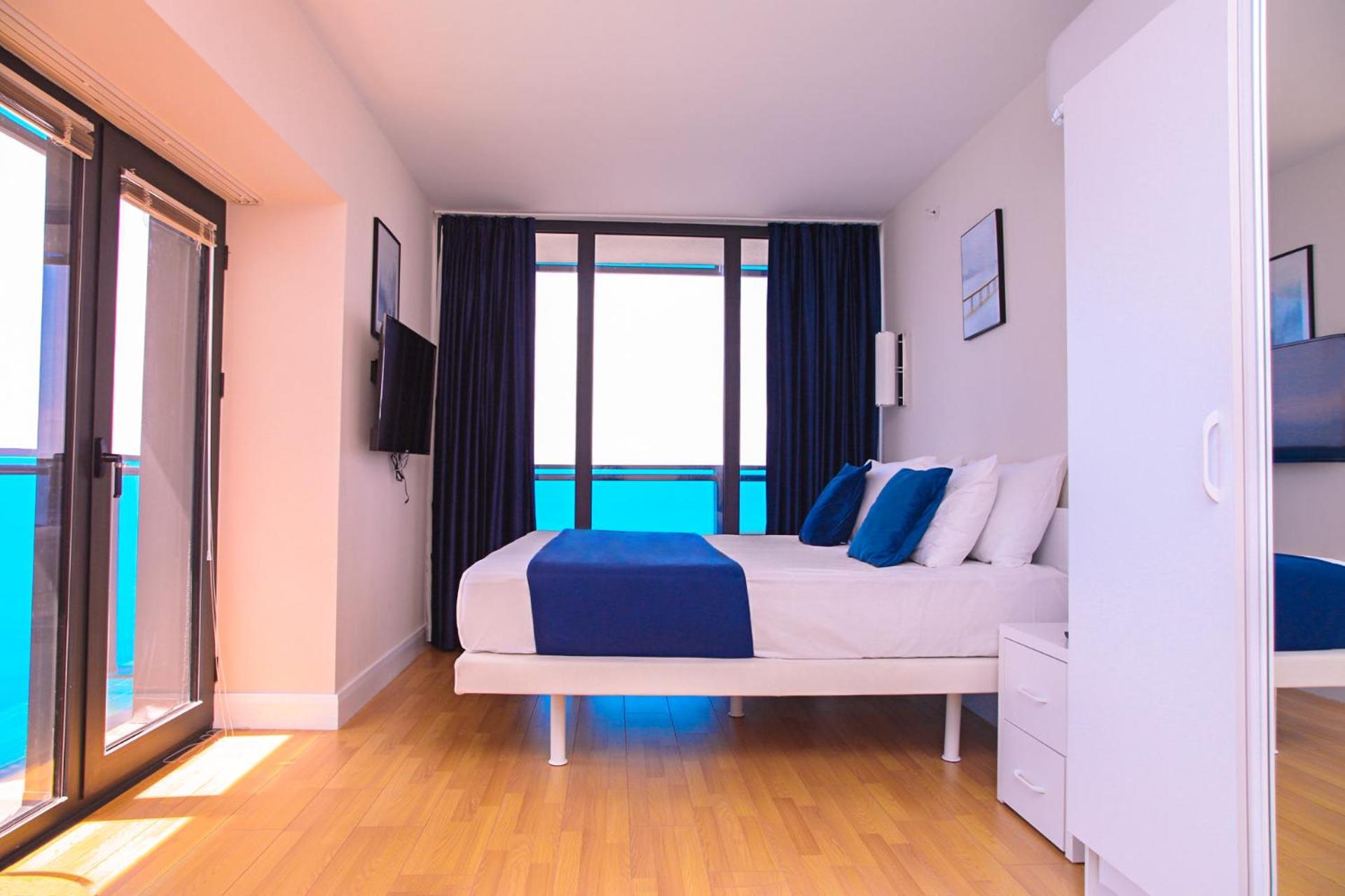 Orbi City Hotel With Sea View Batoemi Buitenkant foto