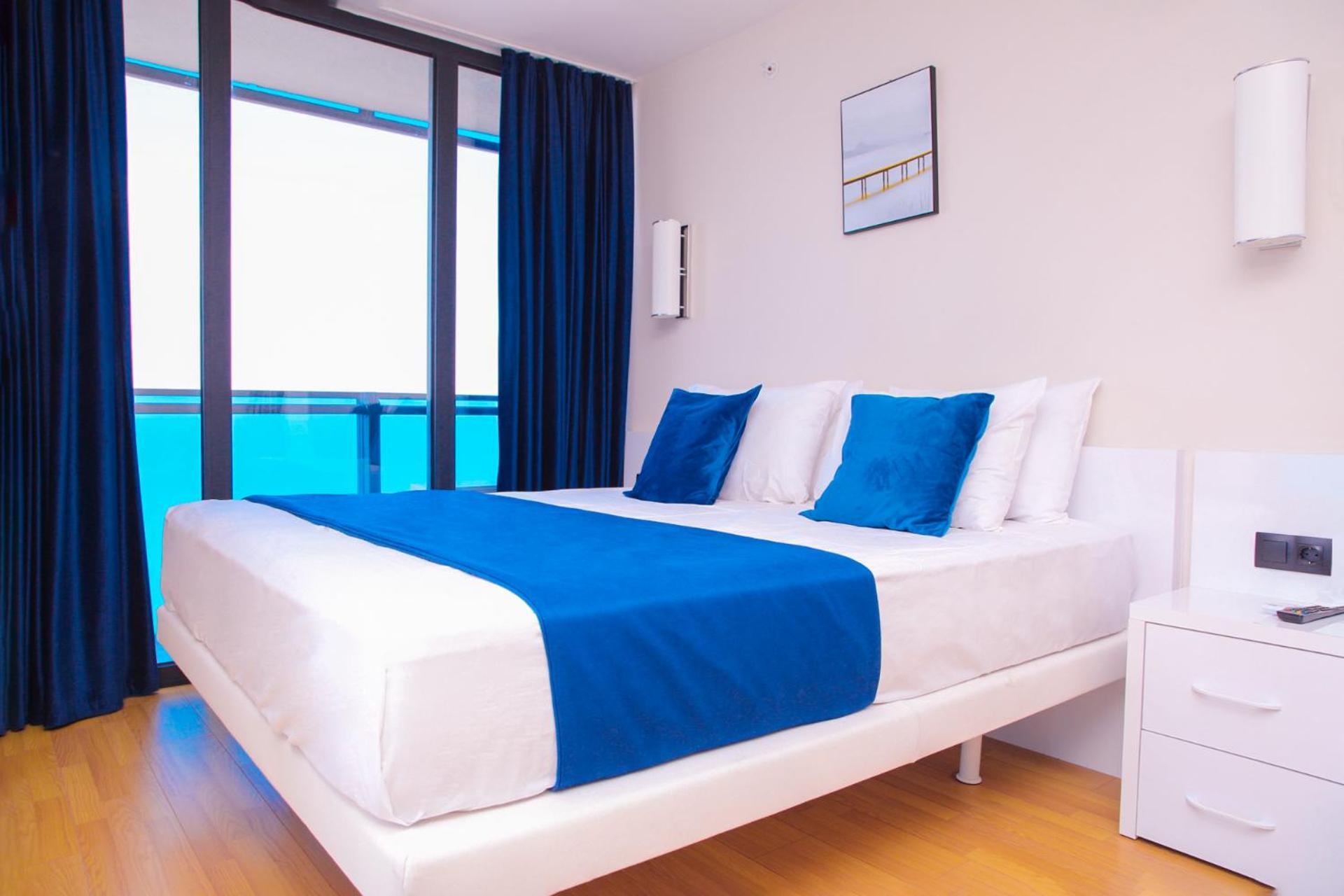 Orbi City Hotel With Sea View Batoemi Buitenkant foto